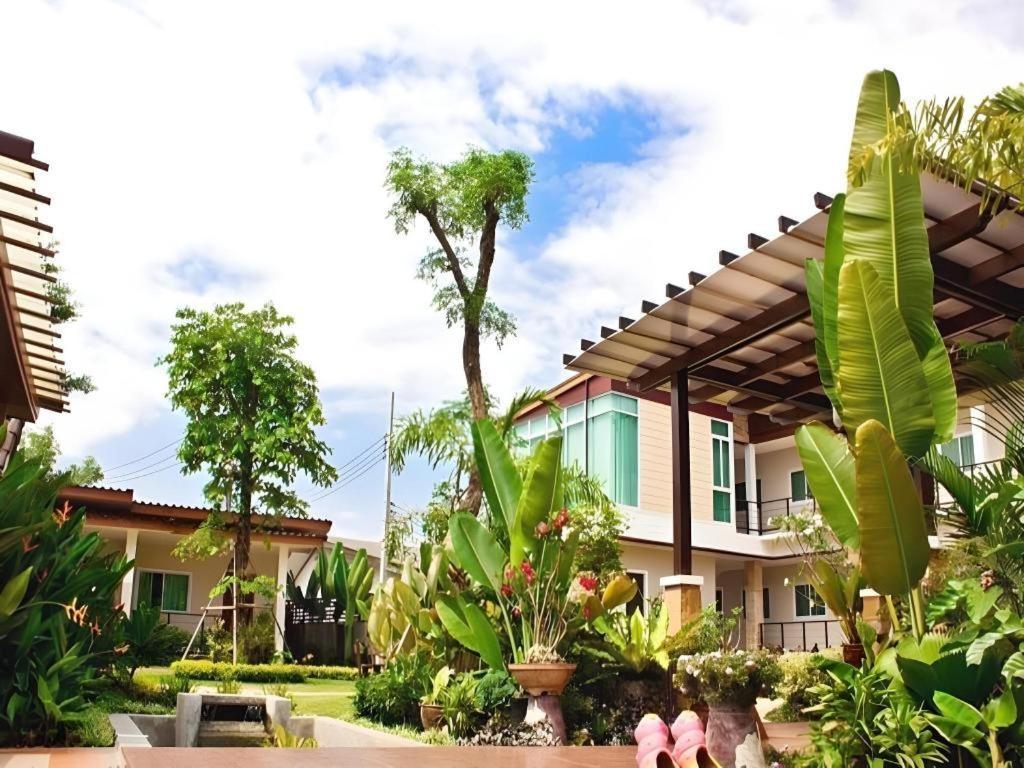 The Park Nangrong Resort Exterior photo