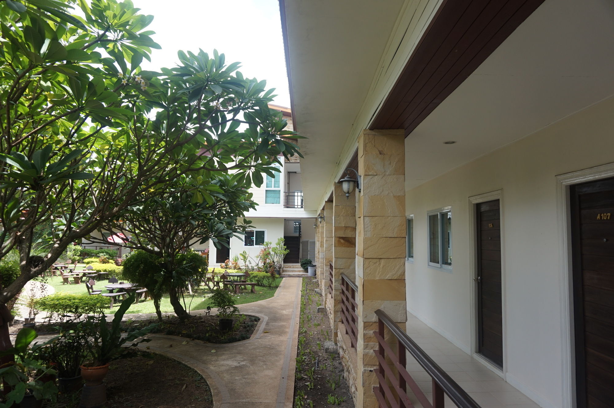 The Park Nangrong Resort Exterior photo